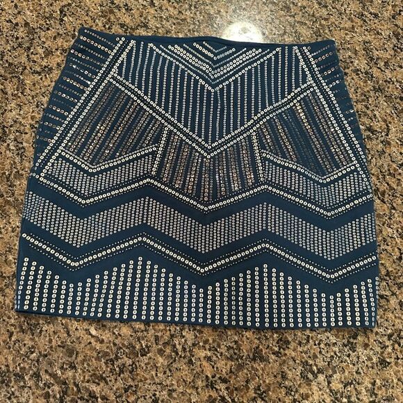 Express mini skirt blue/teal with chevron sequins size medium - Picture 2 of 5
